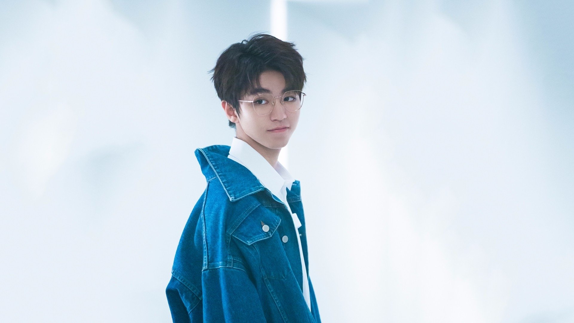 AYX体育-比赛神操作：球员的高难度精彩表演，球赛人物