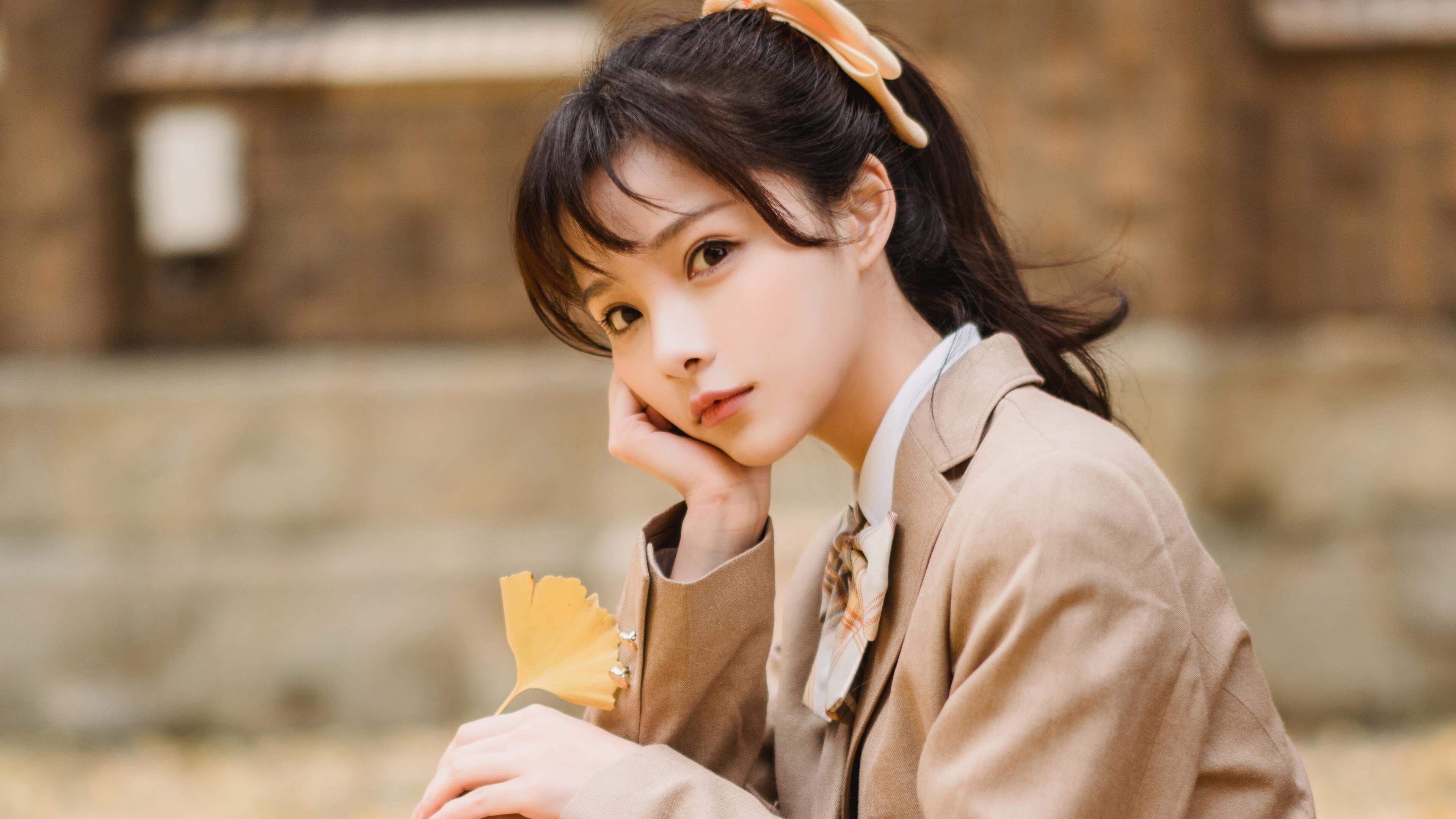 爱游戏平台-表演赛动人心魄，明星球员现场演绎绝技，明星表演赛视频