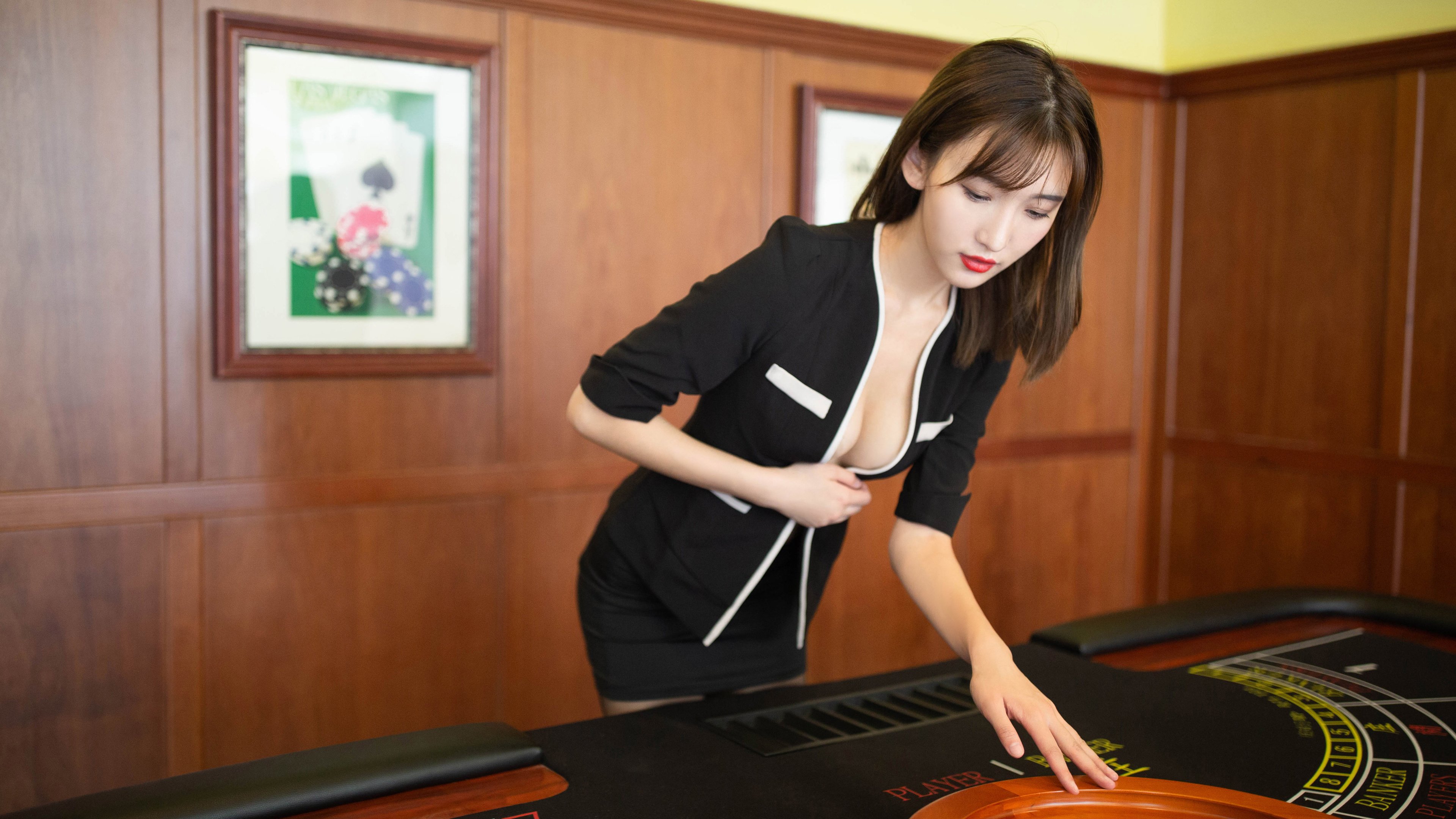 世界足球赛事的多彩幕后：球迷、志愿者的故事，足球志愿者招募