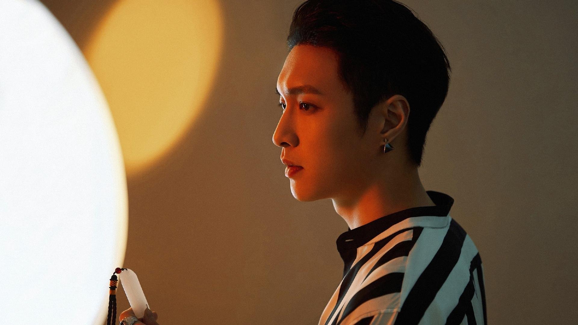 爱游戏综合娱乐-英超激烈角逐：精彩场面令人血脉贲张！，英超精彩视频